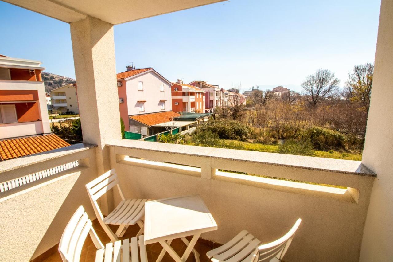 Apartment Damir With Balcony In Quiet Area Baška Exteriör bild